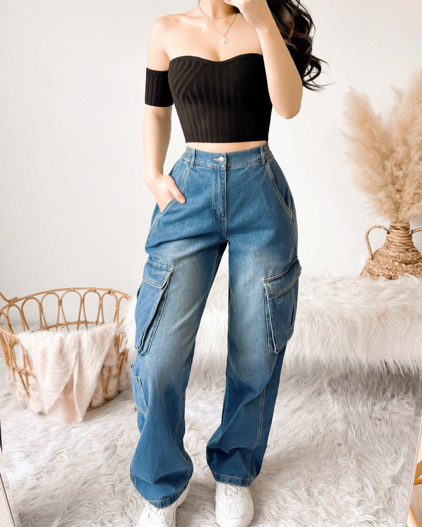 DELILAH HIGH WAISTED CARGO JEANS (MEDIUM WASH)