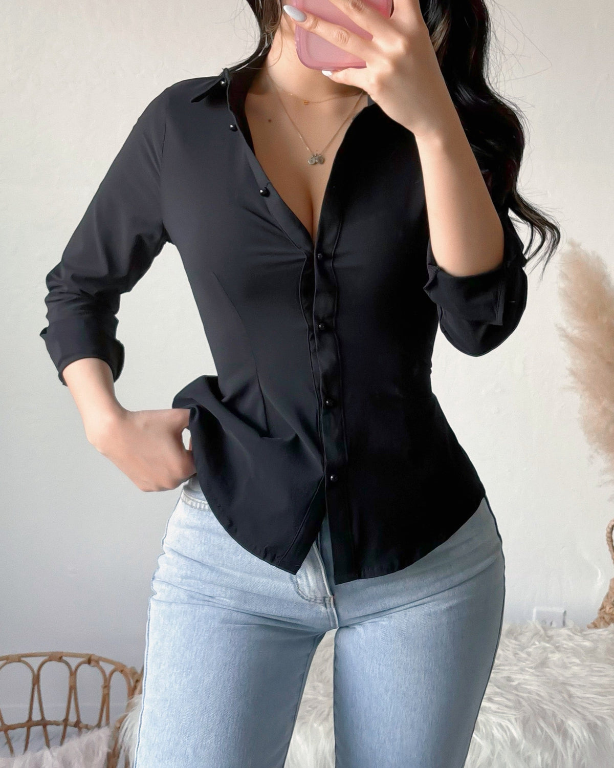 HAILEY HOURGLASS BUTTON UP TOP (BLACK)