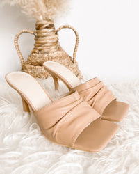 TAKE A MOMENT HEEL (BEIGE)