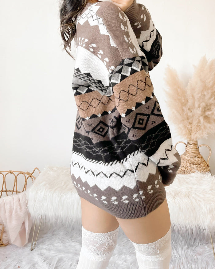 RYLAN OVERSIZED KNIT SWEATER