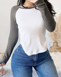 RESTOCKED! AALIYAH WAFFLE KNIT RAGLAN BASEBALL TOP (DUSTY BLUE)