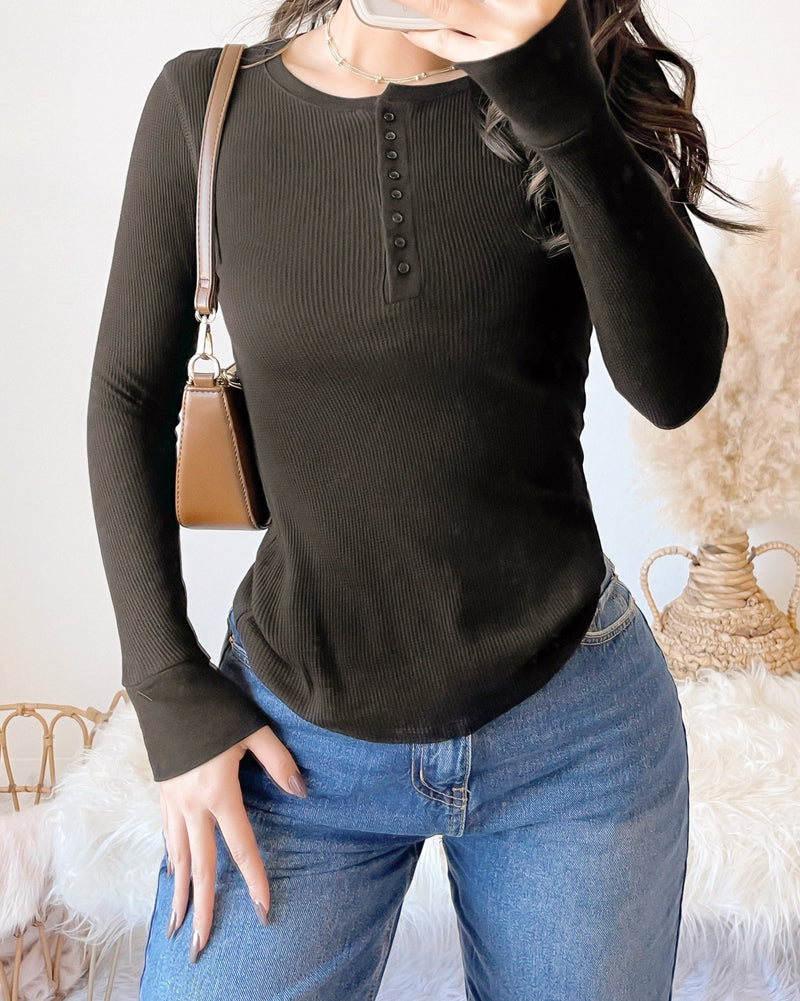 RESTOCKED! KEEP ME WARM WAFFLE KNIT THERMAL TOP (CHARCOAL)