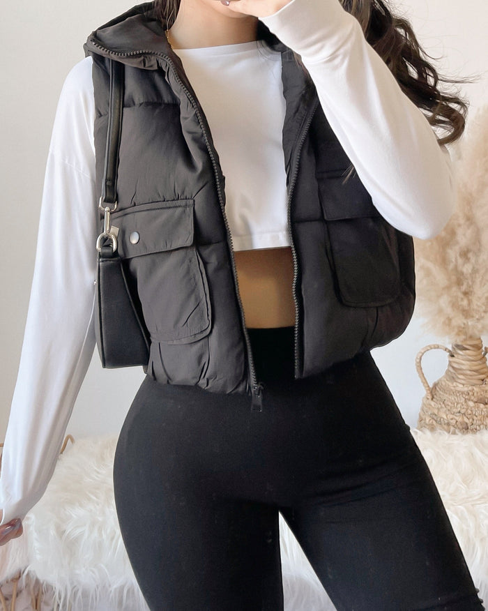 FALL FOR YOU HOODED PUFFER VEST (BLACK)
