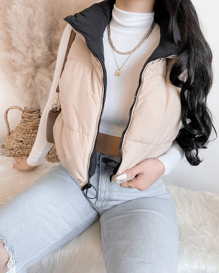 REVERSIBLE!! GIVE YOU CHILLS PUFFER VEST (BLACK/CREAM)